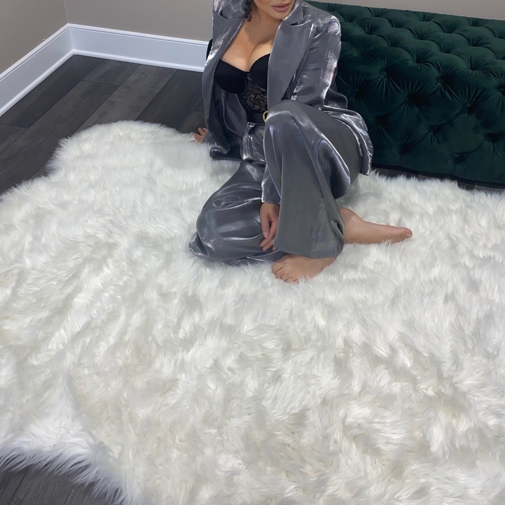Set - Picture 2 of 4